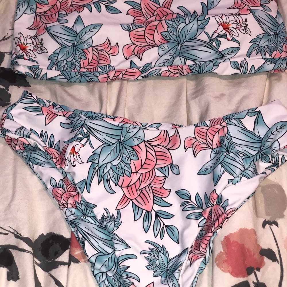 TWO PIECE SWIM SUIT